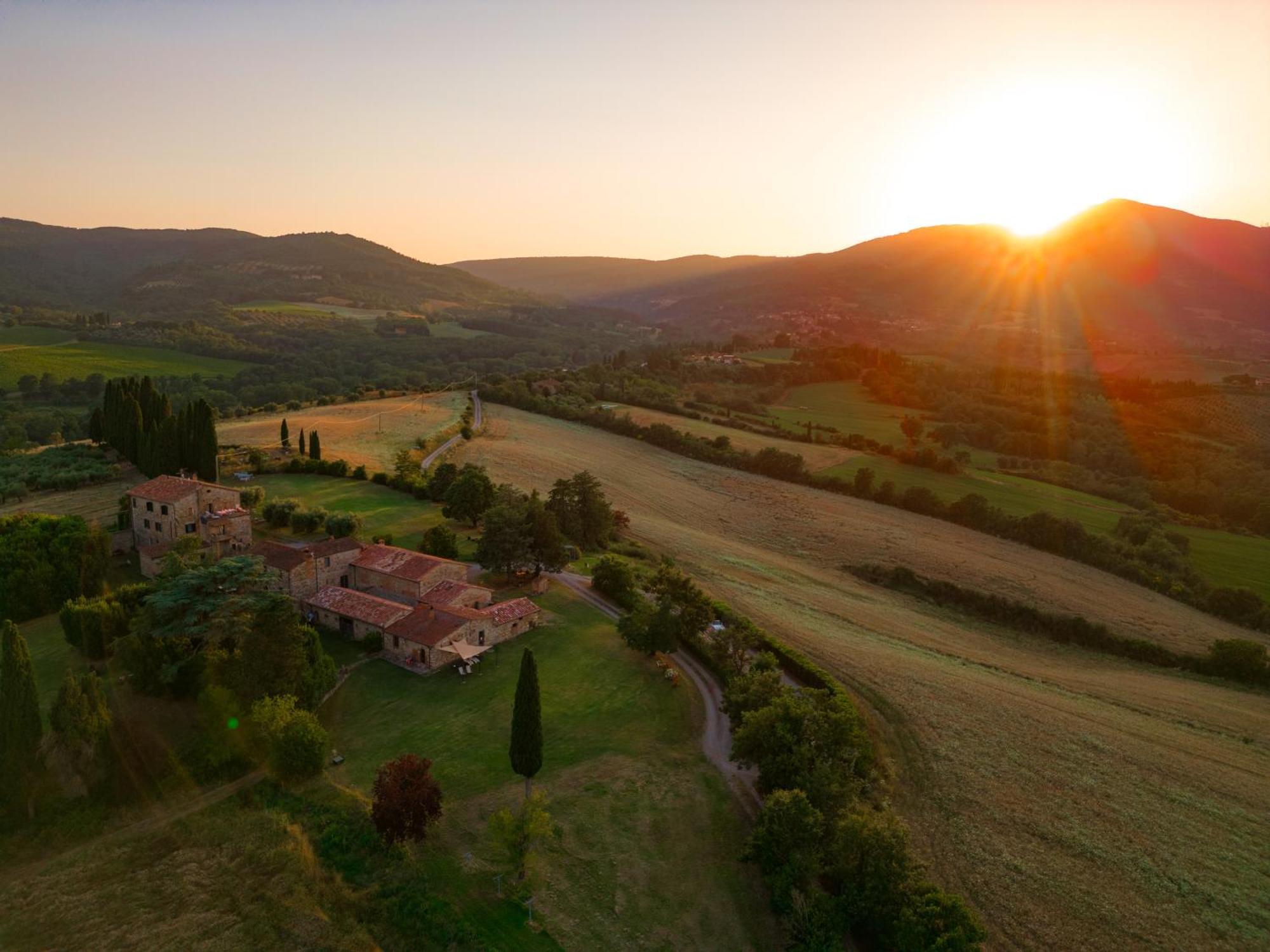 Agriturismo Spazzavento Palazzone Luaran gambar