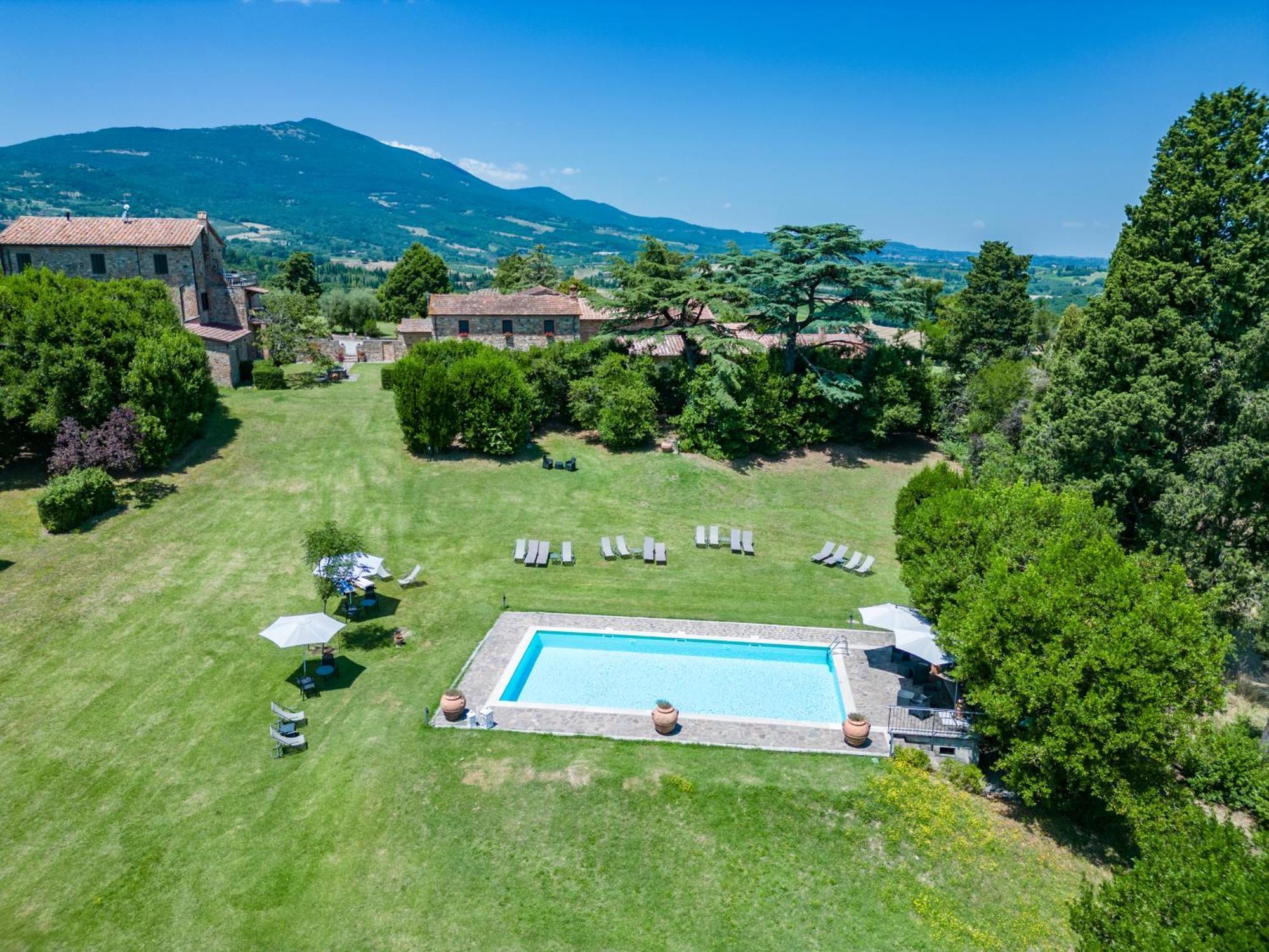 Agriturismo Spazzavento Palazzone Luaran gambar